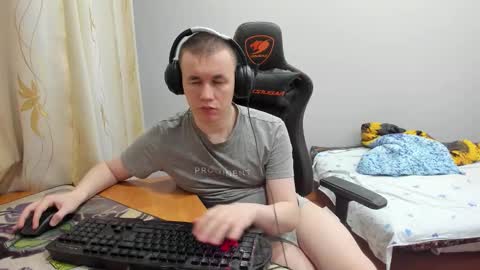 Snapshot of iliaskrislove chatting on 10.02.25 iliaskris online show from 10.02.25