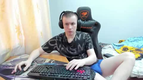 Snapshot of iliaskrislove chatting on 10.12.25 iliaskris online show from 10.12.25