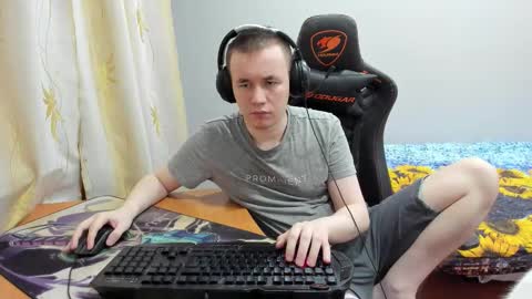 Snapshot of iliaskrislove chatting on 10.16.25 iliaskris online show from 10.16.25