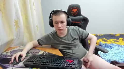 Snapshot of iliaskrislove chatting on 10.18.25 iliaskris online show from 10.18.25