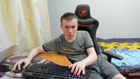 Snapshot of iliaskrislove chatting on 10.21.25 iliaskris online show from 10.21.25