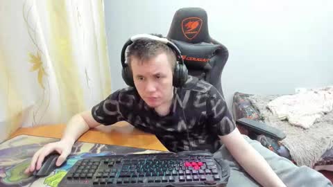 Snapshot of iliaskrislove chatting on 11.06.25 iliaskris online show from 11.06.25