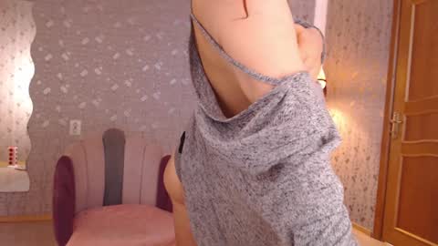Adelia online show from 02.06.25