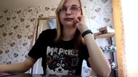 Sophie online show from 06.12.26