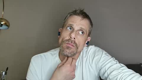 Snapshot of ilovesquirterz1 chatting on 03.10.25 Ilovesquirterz1 online show from 03.10.25