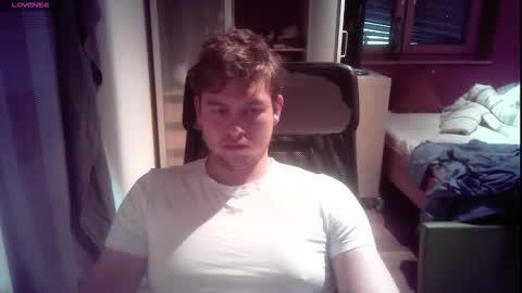 iloveyoutoo2000 online show from 11.22.25