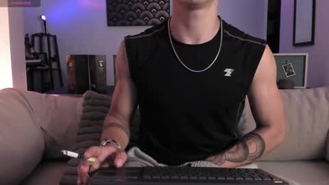 IM  THOMAS online show from 10.08.25