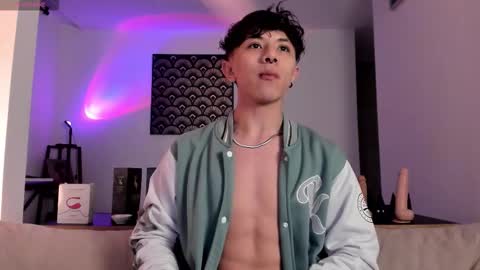 IM  THOMAS online show from 11.13.25