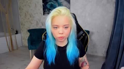 Roxy online show from 12.03.25