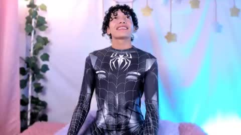 Alejo independent model   online show from 04.18.26