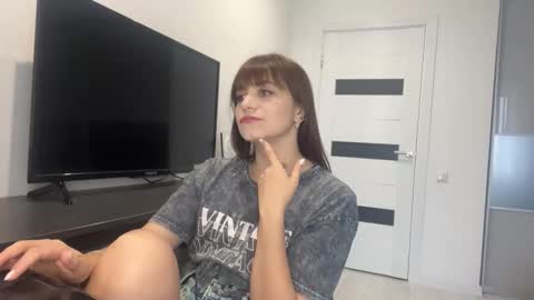 Snapshot of im_alisa_ chatting on 09.30.25 Alisa online show from 09.30.25