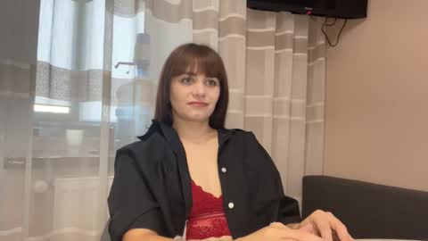 Snapshot of im_alisa_ chatting on 10.13.25 Alisa online show from 10.13.25