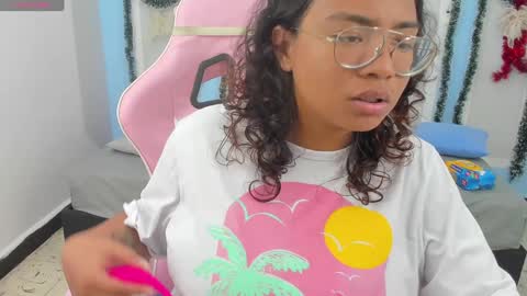 Angela online show from 01.06.25