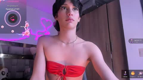 Snapshot of im_crisvega88 chatting on 01.05.25 criss online show from 01.05.25
