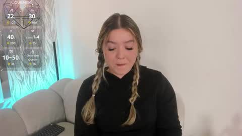 Snapshot of im_dalhia chatting on 12.22.25 DAHLIA online show from 12.22.25