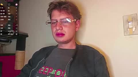 im_dereck_martinez_69 online show from 09.10.25