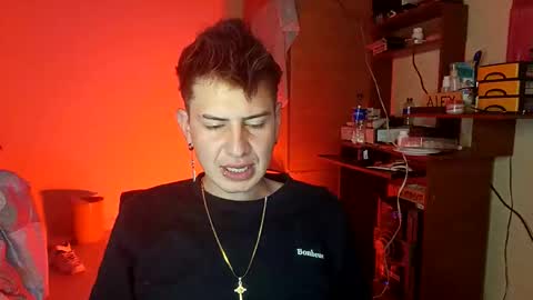 Snapshot of im_dereck_martinez_69 chatting on 11.25.25 im_dereck_martinez_69 online show from 11.25.25
