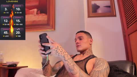 Snapshot of im_dominike chatting on 01.10.25 im_dominike online show from 01.10.25