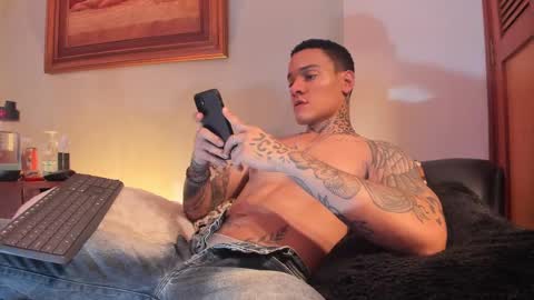 Snapshot of im_dominike chatting on 02.13.25 im_dominike online show from 02.13.25