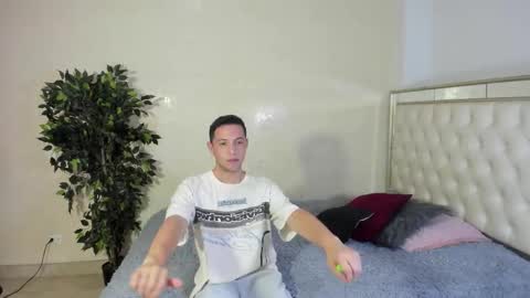 Snapshot of im_emilianolux chatting on 10.16.25 IM EMILIANOLUX online show from 10.16.25
