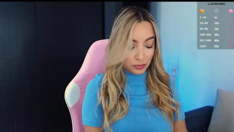 Snapshot of im_grecia chatting on 10.19.25 Grecia online show from 10.19.25