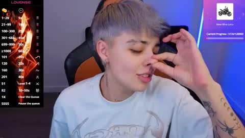 Snapshot of im_laia_ chatting on 09.30.25 Laia online show from 09.30.25