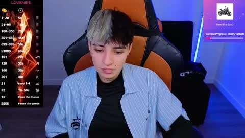 Snapshot of im_laia_ chatting on 10.07.25 Laia online show from 10.07.25