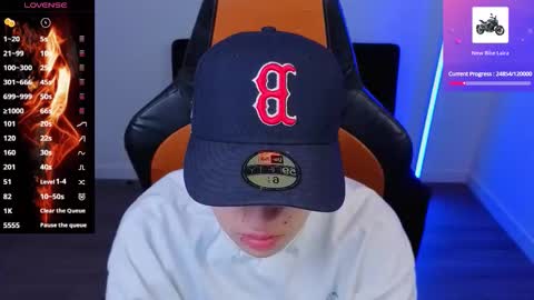 Snapshot of im_laia_ chatting on 10.12.25 Laia online show from 10.12.25