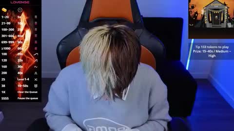 Snapshot of im_laia_ chatting on 10.24.25 Laia online show from 10.24.25