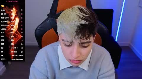 Snapshot of im_laia_ chatting on 10.28.25 Laia online show from 10.28.25