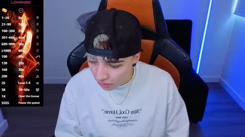 Snapshot of im_laia_ chatting on 10.28.25 Laia online show from 10.28.25