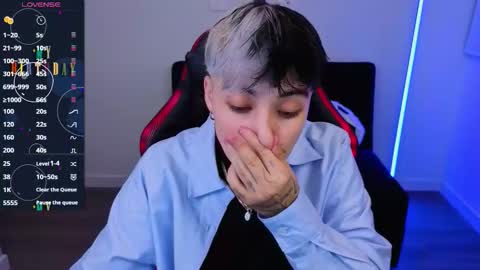 Snapshot of im_laia_ chatting on 11.04.25 Laia online show from 11.04.25