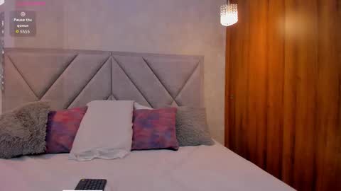 Snapshot of im_manu chatting on 12.22.25 Manu online show from 12.22.25