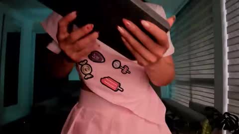 im_mariana online show from 10.04.25