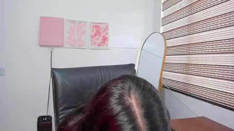 Mia online show from 03.31.26