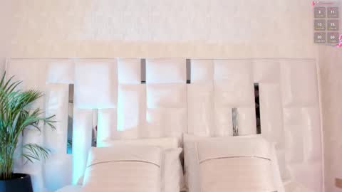 Nika online show from 10.14.25