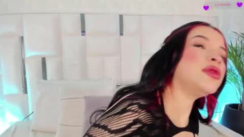 Nika online show from 04.19.26