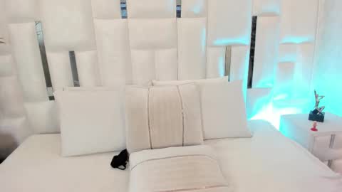 Tara Black online show from 01.16.26