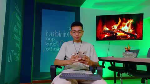 Snapshot of im_tavo28 chatting on 02.01.26 Tavo online show from 02.01.26