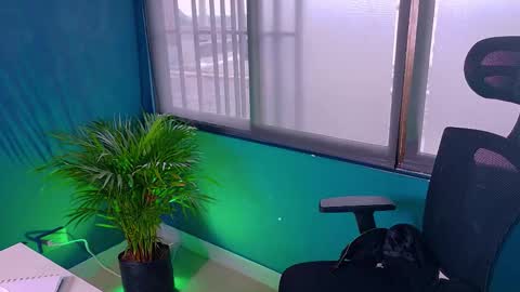 Snapshot of im_tavo28 chatting on 02.16.26 Tavo online show from 02.16.26