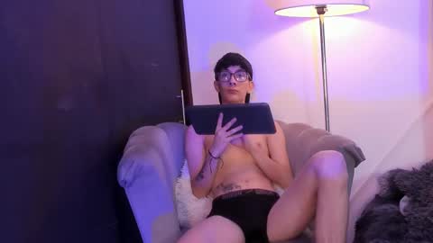 Snapshot of im_thomass chatting on 12.20.25 thomas online show from 12.20.25