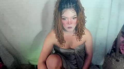 Snapshot of im_ur_hot_ella chatting on 08.01.26 ella may online show from 08.01.26