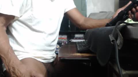 Imanlolo789   formerly known as Slimrodxxx  independent model online show from 01.26.25