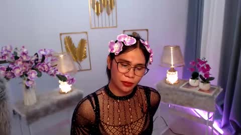 Snapshot of imdestined_foryou chatting on 12.21.24 Ashley online show from 12.21.24