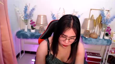 Snapshot of imdestined_foryou chatting on 02.11.25 Ashley online show from 02.11.25