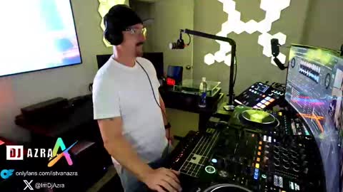 Snapshot of imdjazra chatting on 02.18.25 DJ Azra online show from 02.18.25