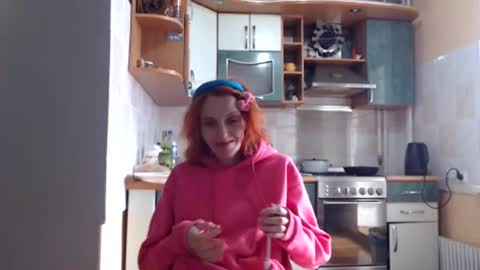 Snapshot of imelissa8malis chatting on 10.11.25 irina online show from 10.11.25