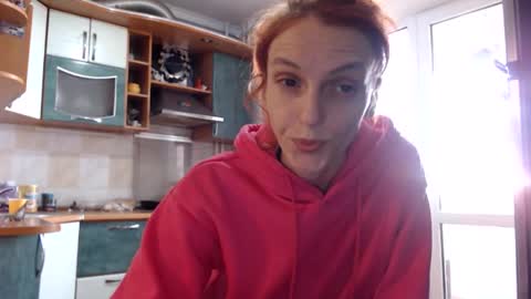 Snapshot of imelissa8malis chatting on 10.12.25 irina online show from 10.12.25