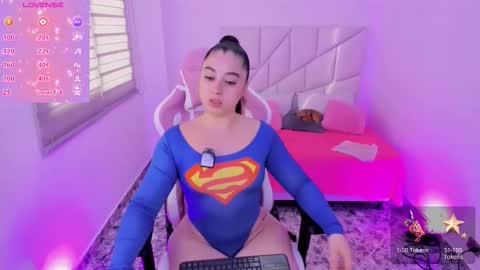  independient model online show from 10.20.25