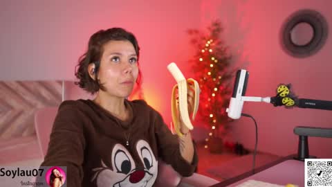 Snapshot of imjess_ chatting on 11.15.25 imjess_ online show from 11.15.25